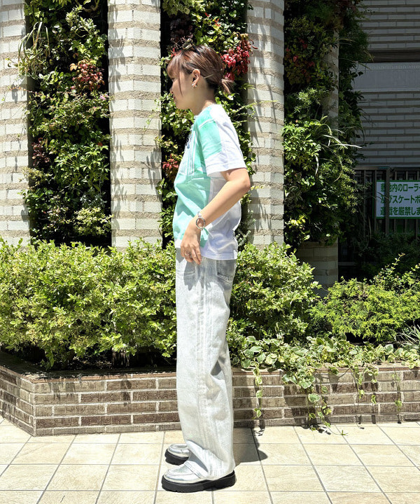 あすかさんの「BEAMS WOMEN｜Ray BEAMS / 箔プリント デニムパンツ」を使ったコーディネート