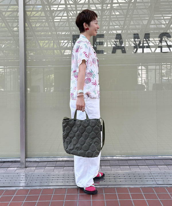 矢野(青木)優香さんの「Chaco × BEAMS BOY / 別注 Z CLOUD 24SS」を使ったコーディネート