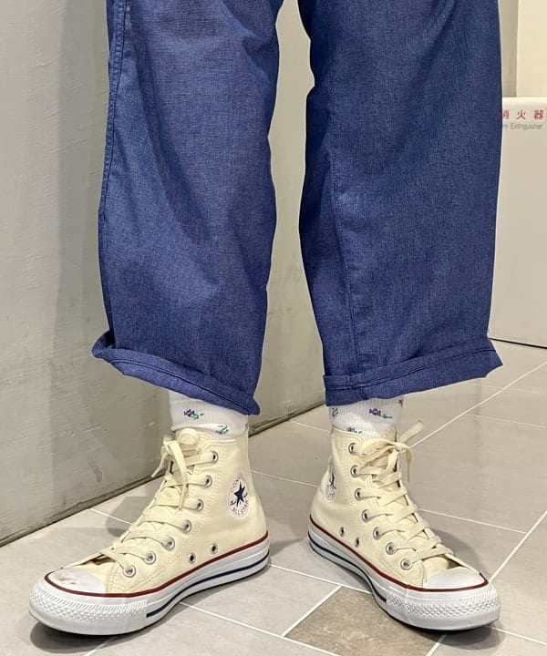 小原 もこさんの「BEAMS WOMEN｜BEAMS BOY / 樹脂 パール ロング ネックレス」を使ったコーディネート