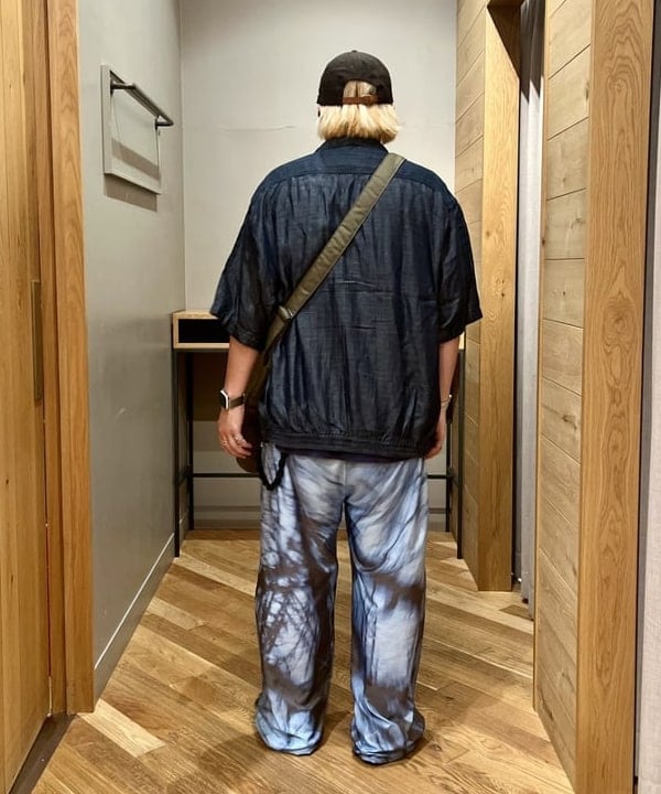 新里 京介さんの「BEAMS WOMEN｜SLOW_NY_HELMET」を使ったコーディネート