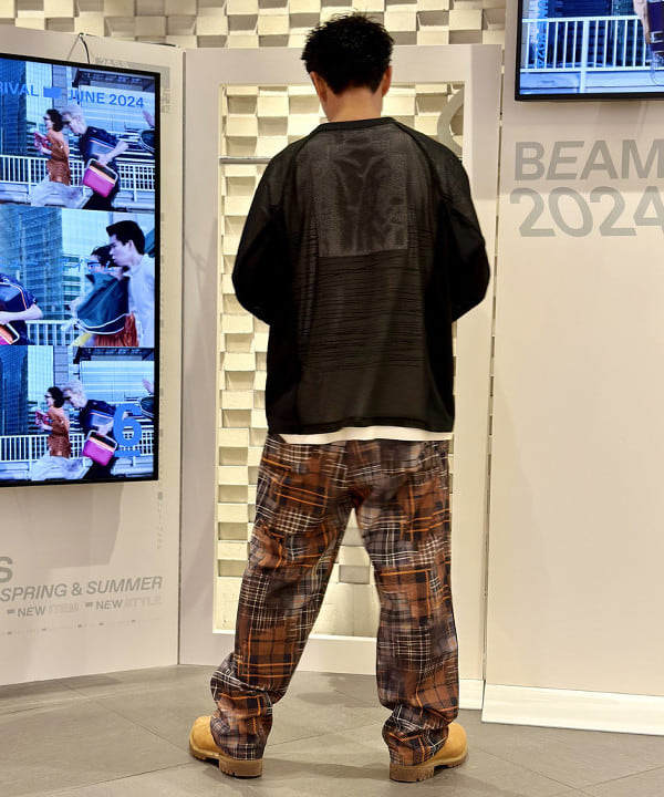 青島 樹生さんの「BEAMS WOMEN｜TIMBERLAND / 6inch Boots」を使ったコーディネート