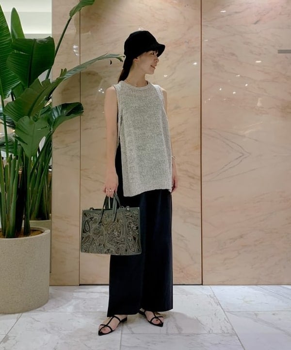 AONO SHIKAMAさんの「BEAMS WOMEN｜Demi-Luxe BEAMS / 真鍮 チョーカー」を使ったコーディネート