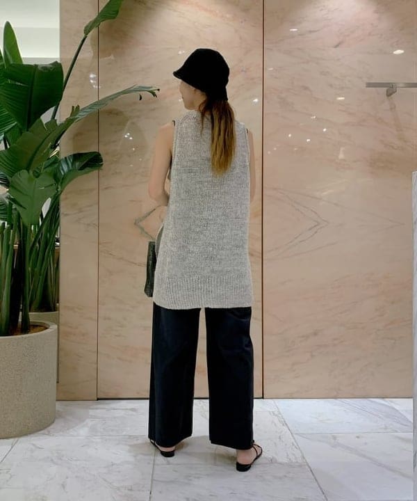 AONO SHIKAMAさんの「BEAMS WOMEN｜Demi-Luxe BEAMS / 真鍮 チョーカー」を使ったコーディネート