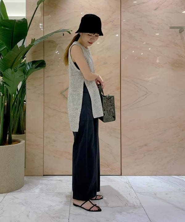 AONO SHIKAMAさんの「BEAMS WOMEN｜Demi-Luxe BEAMS / 真鍮 チョーカー」を使ったコーディネート