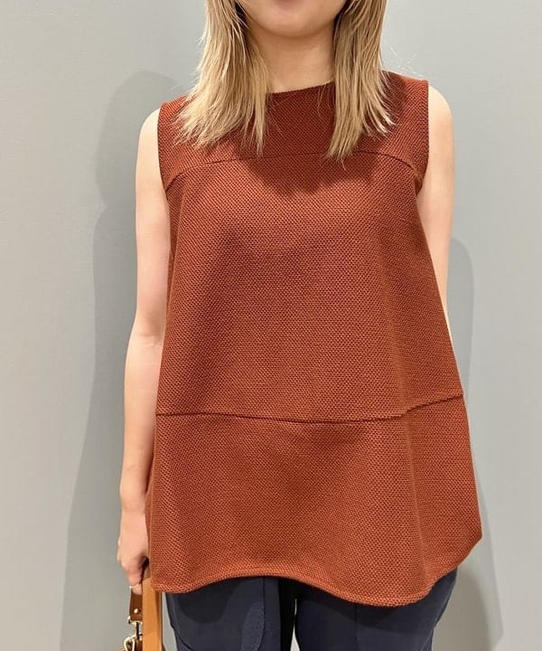 篠崎 香月さんの「BEAMS WOMEN｜GIANNI NOTARO / フレーム バケット バッグ」を使ったコーディネート