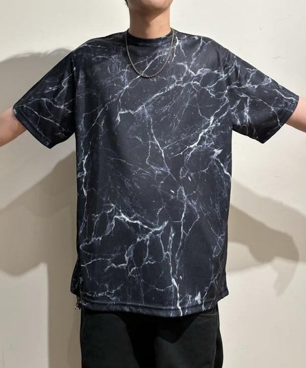 井上 隆司さんの「BEAMS WOMEN｜BEAMS / メッシュ プリント ルーズTシャツ」を使ったコーディネート