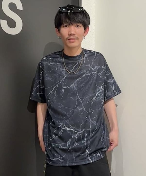 井上 隆司さんの「BEAMS WOMEN｜BEAMS / メッシュ プリント ルーズTシャツ」を使ったコーディネート