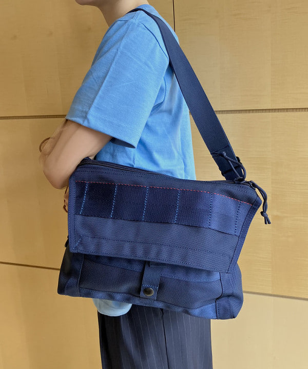 Hazukiさんの「BEAMS WOMEN｜BRIEFING &times; BEAMS PLUS / 別注 FLEET MESSENGER BAG」を使ったコーディネート