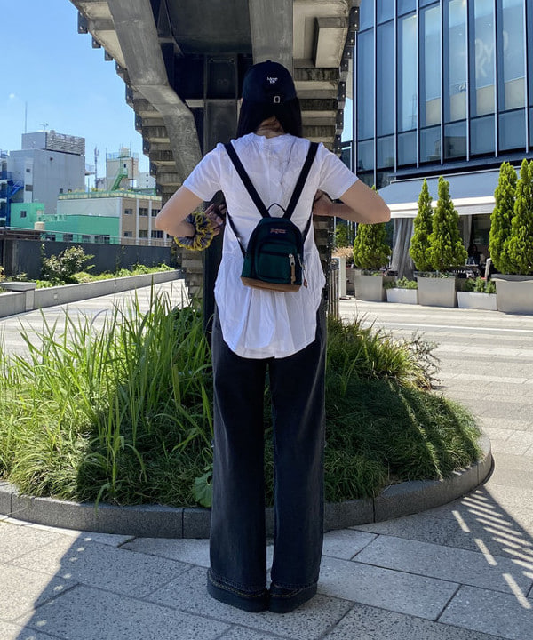 ayaさんの「BEAMS WOMEN｜JANSPORT / Right Pack Mini」を使ったコーディネート