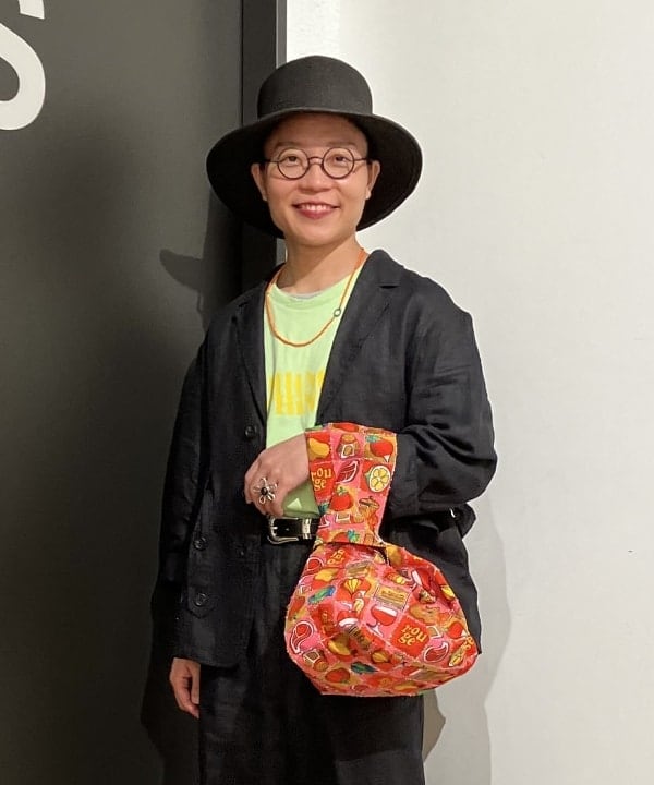 土田 達也さんの「BEAMS WOMEN｜HEY！Mrs ROSE / Metallic Bushy バッグ」を使ったコーディネート