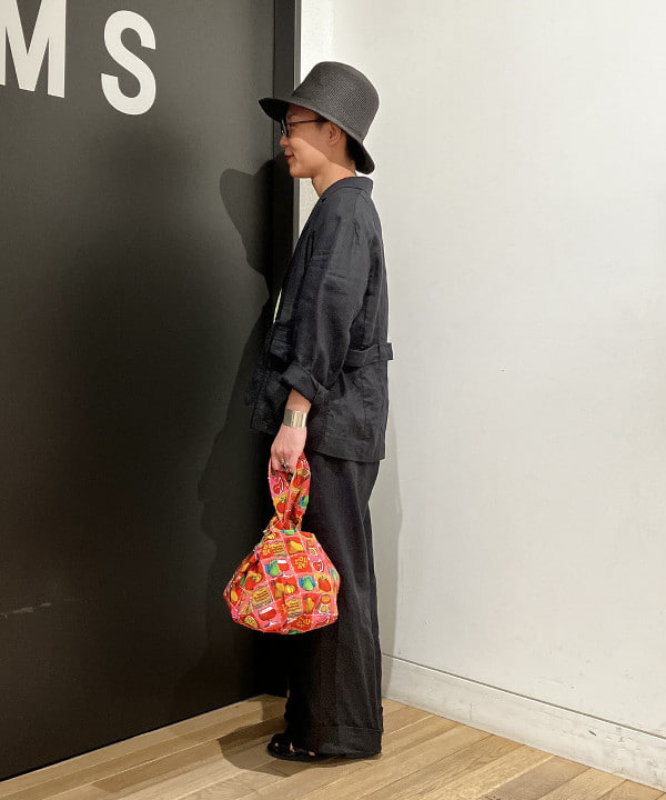 土田 達也さんの「BEAMS WOMEN｜HEY！Mrs ROSE / Metallic Bushy バッグ」を使ったコーディネート