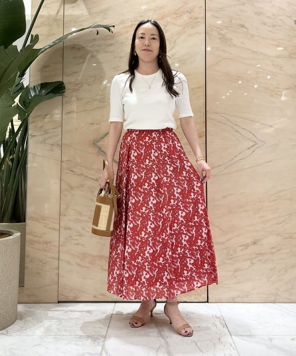 関 桂子さんの「BEAMS WOMEN｜スタイリスト佐藤佳菜子 × SLOANE × Demi-Luxe BEAMS / 別注 リブTシャツ」を使ったコーディネート