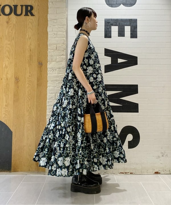 りかちょび/岸本梨佳さんの「BEAMS WOMEN｜VIOLAd’ORO / MIRO スプリットラタン バスケット トートバッグ」を使ったコーディネート