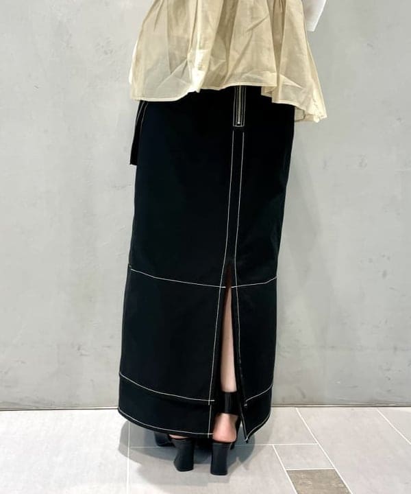 カタヤマ アヤさんの「BEAMS WOMEN｜Ray BEAMS / ペーパー クリップ チェーン ネックレス」を使ったコーディネート