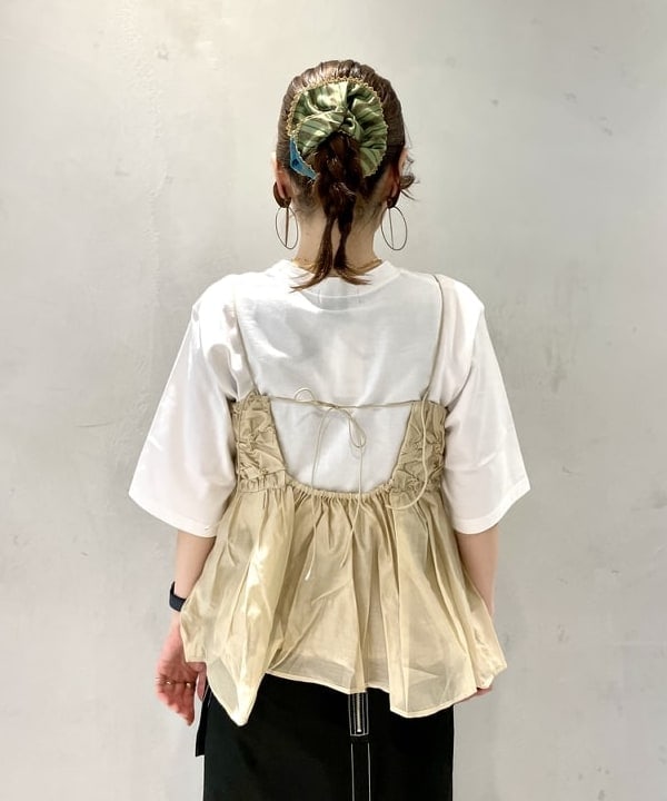 カタヤマ アヤさんの「BEAMS WOMEN｜Ray BEAMS / ペーパー クリップ チェーン ネックレス」を使ったコーディネート