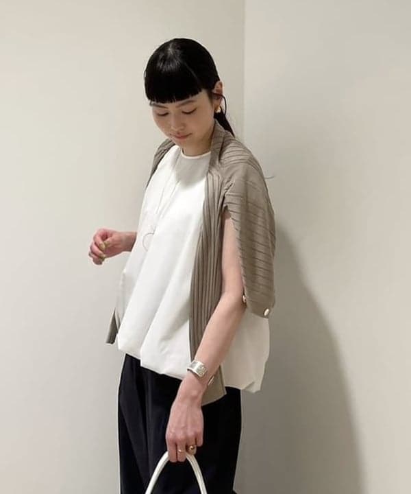 Ichika Hondaさんの「BEAMS WOMEN｜VIOLAd’ORO / TRERO シュリンク クロア トートバッグ M」を使ったコーディネート