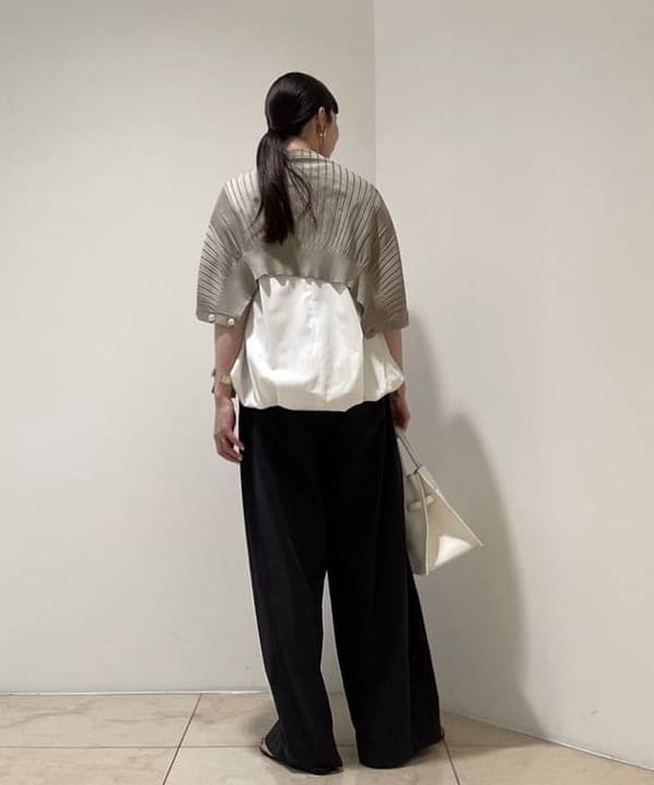 Ichika Hondaさんの「BEAMS WOMEN｜VIOLAd’ORO / TRERO シュリンク クロア トートバッグ M」を使ったコーディネート