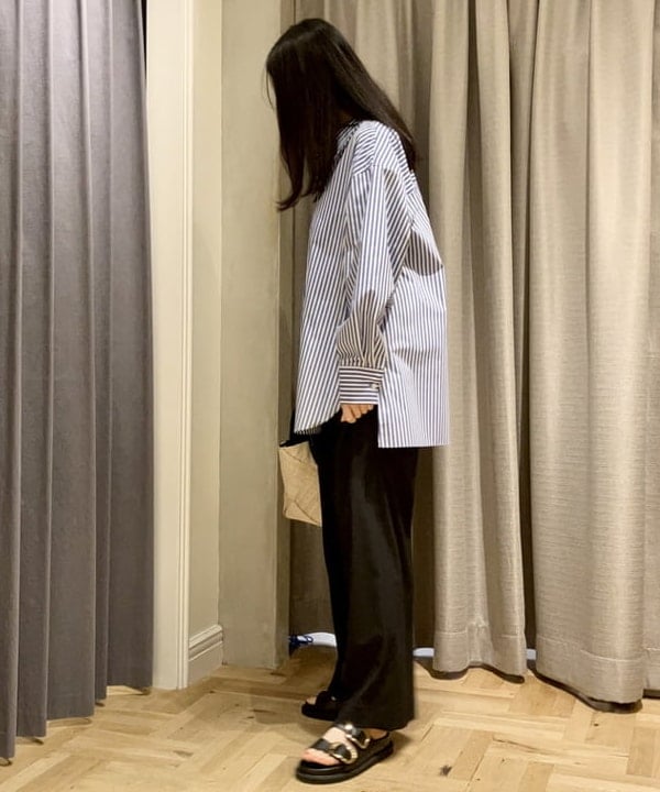 りえさんの「BEAMS WOMEN｜Demi-Luxe BEAMS / ピンタック ジャージー パンツ」を使ったコーディネート