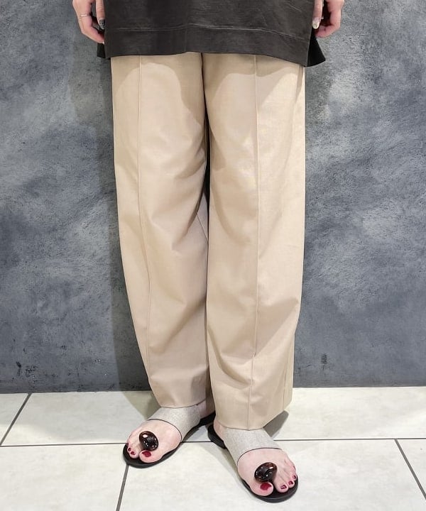 高木 菜央さんの「BEAMS WOMEN｜LAOCOONTE / VALEN サンダル」を使ったコーディネート