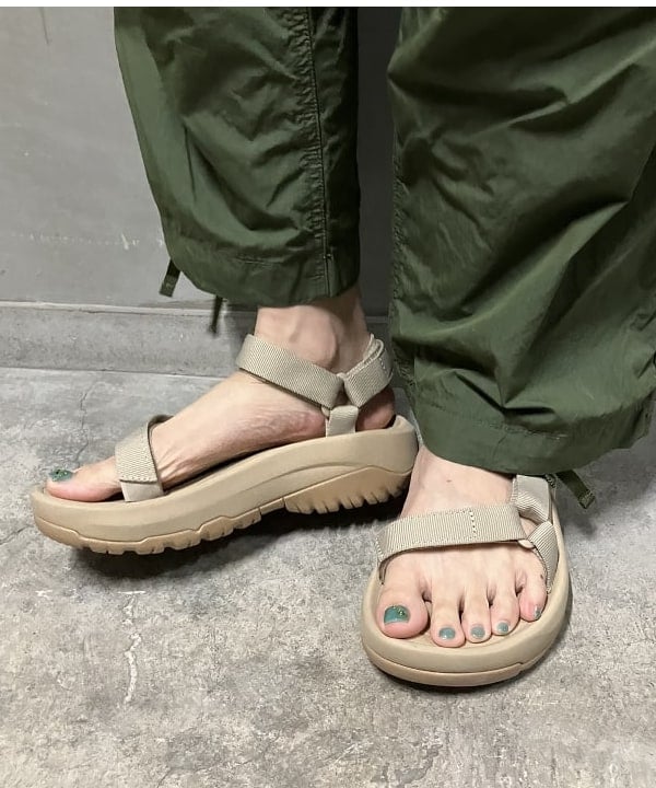 シマダリツコさんの「BEAMS WOMEN｜BEAMS / ビッグ 6ポケット カーゴパンツ」を使ったコーディネート