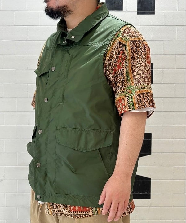 佐々木 優さんの「BEAMS WOMEN｜SIERRA DESIGNS &times; BEAMS PLUS / 別注 PACKABLE PANAMINT VEST」を使ったコーディネート