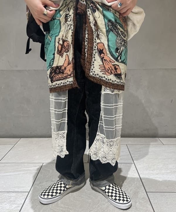 yokoyama shionさんの「BEAMS WOMEN｜BEAMS BOY / 樹脂 パール ロング ネックレス」を使ったコーディネート