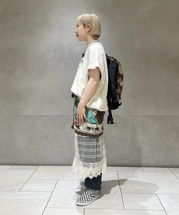 yokoyama shionさんの「BEAMS WOMEN｜BEAMS BOY / 樹脂 パール ロング ネックレス」を使ったコーディネート