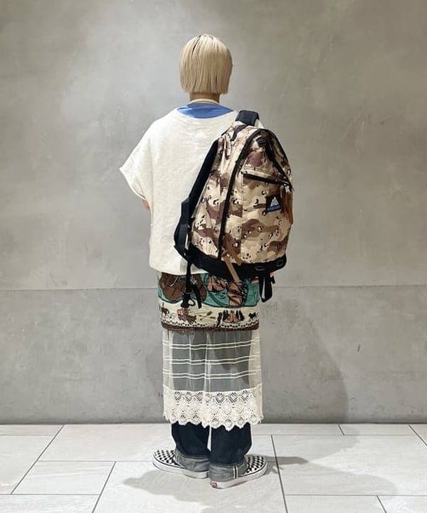 yokoyama shionさんの「BEAMS WOMEN｜BEAMS BOY / 樹脂 パール ロング ネックレス」を使ったコーディネート