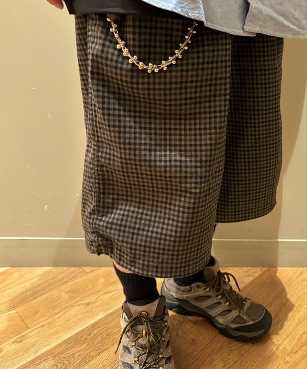 三宅 康平さんの「BEAMS WOMEN｜BEAMS / イージーフィット ボタンダウン シャツ」を使ったコーディネート