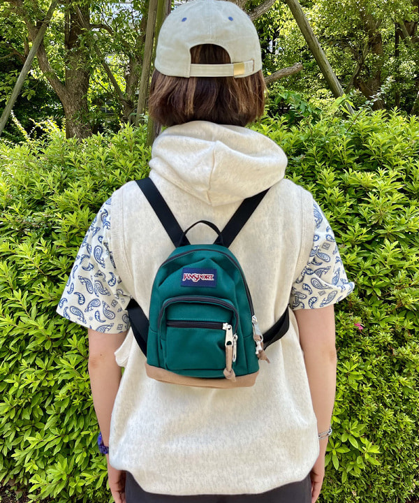 木村 梨香さんの「BEAMS WOMEN｜BEAMS BOY / イレギュラー カット バンダナ」を使ったコーディネート