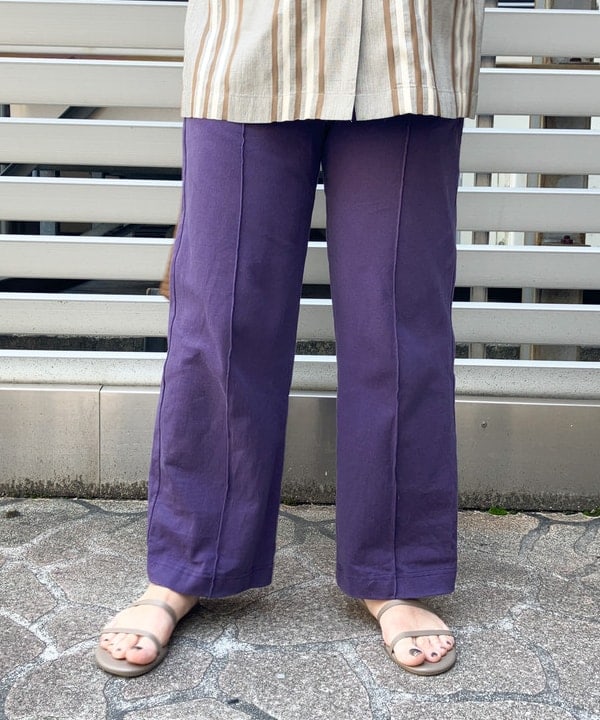 藤井 裕実子さんの「BEAMS WOMEN｜Demi-Luxe BEAMS / リネン混 ストライプ シャツ」を使ったコーディネート
