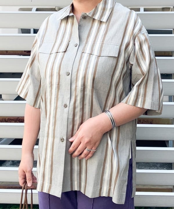 藤井 裕実子さんの「BEAMS WOMEN｜Demi-Luxe BEAMS / リネン混 ストライプ シャツ」を使ったコーディネート