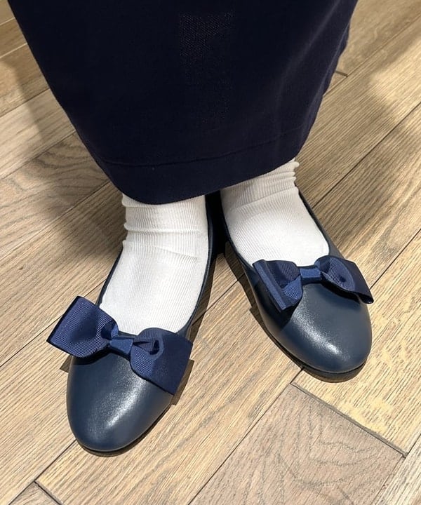安藤 菜央さんの「BEAMS WOMEN｜BEAMS BOY / 樹脂 パール ロング ネックレス」を使ったコーディネート