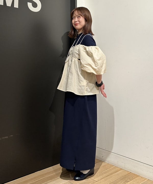安藤 菜央さんの「BEAMS WOMEN｜BEAMS BOY / 樹脂 パール ロング ネックレス」を使ったコーディネート