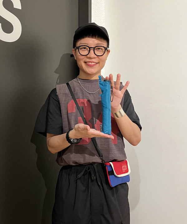 土田 達也さんの「BEAMS WOMEN｜エア ライト 折り畳み傘」を使ったコーディネート