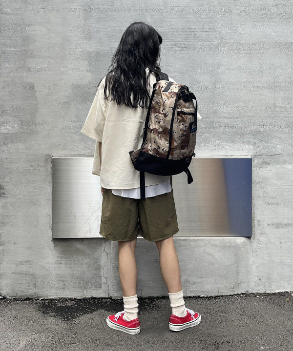 ミナミマリコさんの「BEAMS WOMEN｜GREGORY × BEAMS BOY / 別注 CHOCO CHIP CAMO NICE DAY」を使ったコーディネート