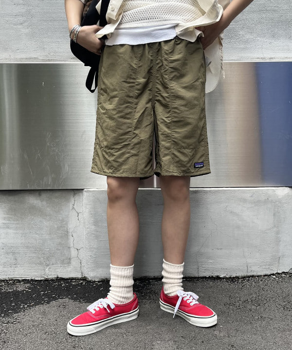 ミナミマリコさんの「BEAMS WOMEN｜GREGORY × BEAMS BOY / 別注 CHOCO CHIP CAMO NICE DAY」を使ったコーディネート