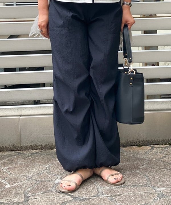 藤井 裕実子さんの「BEAMS WOMEN｜Demi-Luxe BEAMS / コンパクトコットン ストール」を使ったコーディネート