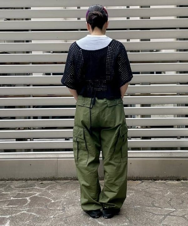 コウリキ　マミさんの「BEAMS WOMEN｜【別注】BUZZ RICKSON'S / ポプリン アーミーパンツ」を使ったコーディネート