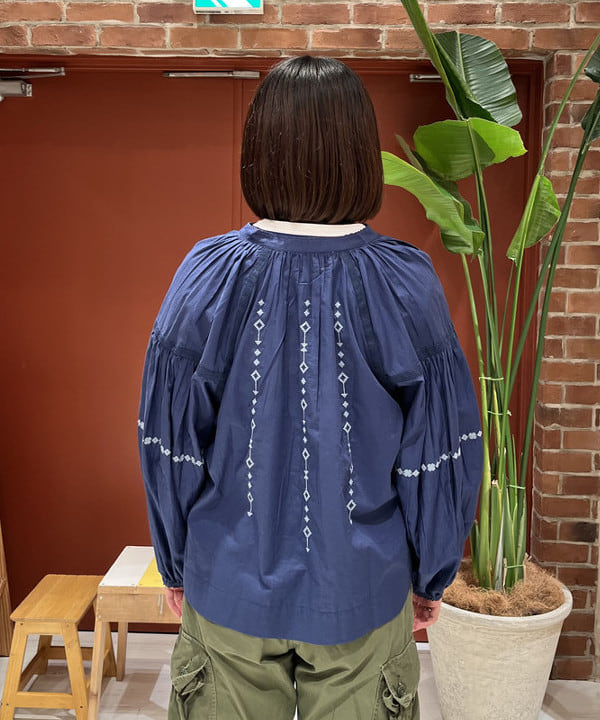 クロサワさんの「BEAMS WOMEN｜【別注】BUZZ RICKSON'S / ポプリン アーミーパンツ」を使ったコーディネート