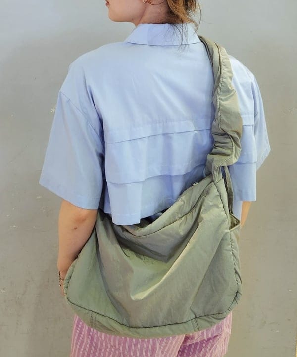 saori KATOさんの「BEAMS WOMEN｜Ray BEAMS / ティアード クロップド シャツ」を使ったコーディネート