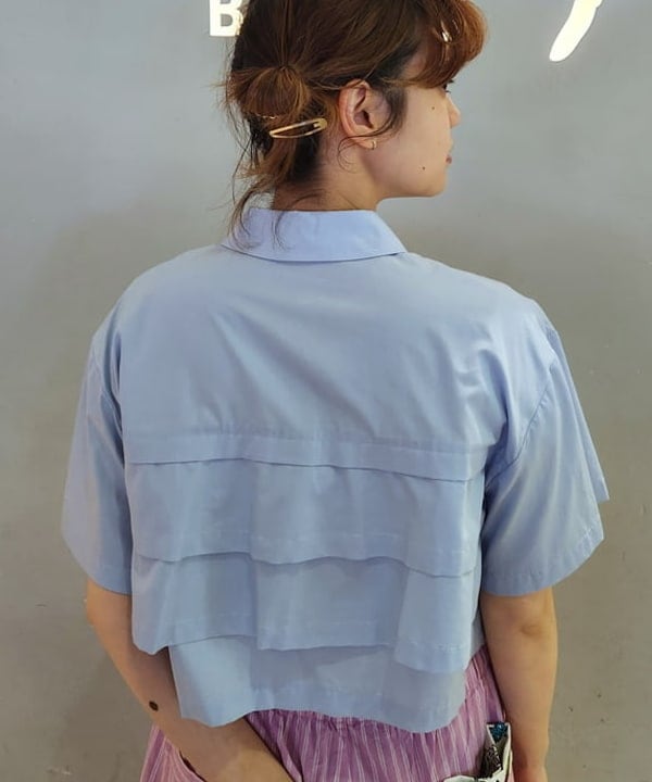 saori KATOさんの「BEAMS WOMEN｜Ray BEAMS / ティアード クロップド シャツ」を使ったコーディネート
