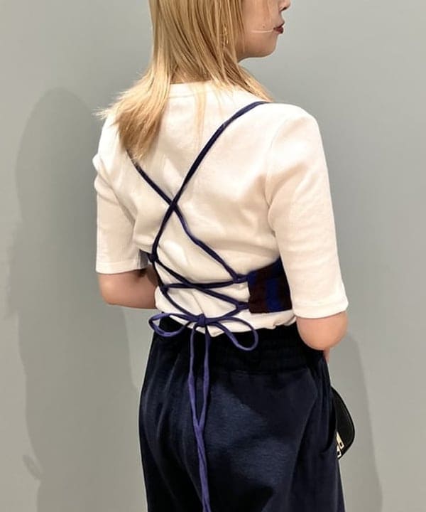 篠崎 香月さんの「BEAMS WOMEN｜スタイリスト佐藤佳菜子 × SLOANE × Demi-Luxe BEAMS / 別注 リブTシャツ」を使ったコーディネート