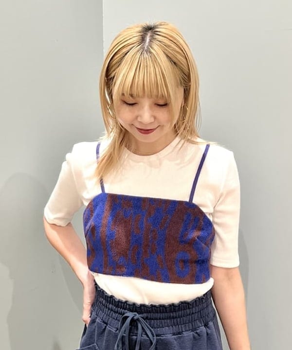 篠崎 香月さんの「BEAMS WOMEN｜スタイリスト佐藤佳菜子 × SLOANE × Demi-Luxe BEAMS / 別注 リブTシャツ」を使ったコーディネート