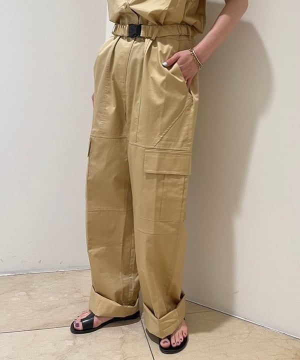 Ichika Hondaさんの「BEAMS WOMEN｜Devotion TWINS / コットン ショートスリーブ ジャンプスーツ」を使ったコーディネート