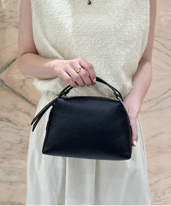 shirakiさんの「BEAMS WOMEN｜GIANNI CHIARINI / ALIFA レザーショルダーバッグ S」を使ったコーディネート