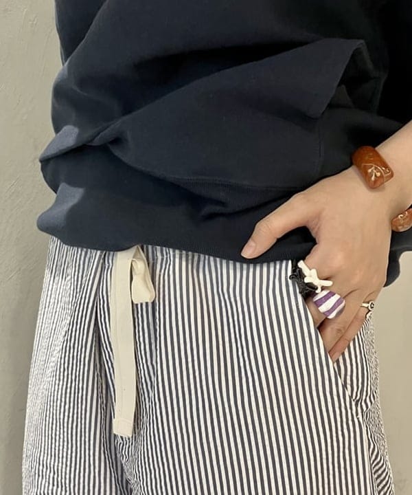 小原 もこさんの「BEAMS WOMEN｜BEAMS BOY / 樹脂 パール ロング ネックレス」を使ったコーディネート