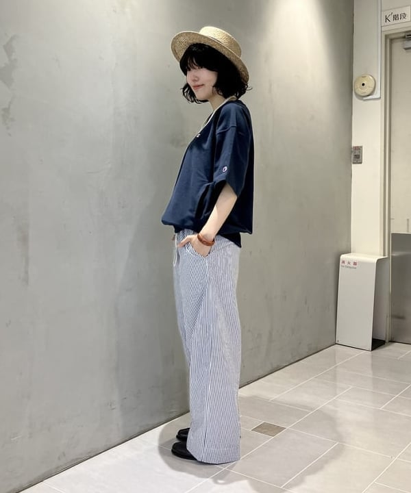 小原 もこさんの「BEAMS WOMEN｜BEAMS BOY / 樹脂 パール ロング ネックレス」を使ったコーディネート