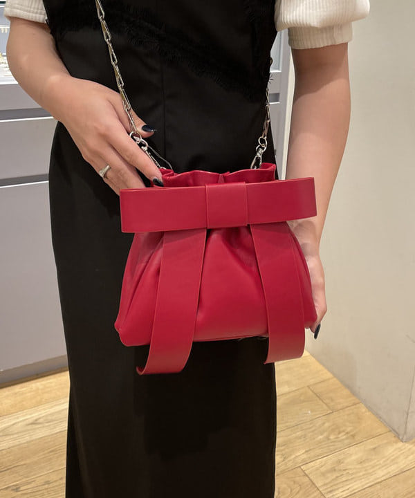 chikaさんの「BEAMS WOMEN｜Ray BEAMS / リブ タック ボリューム スリーブ Tシャツ」を使ったコーディネート