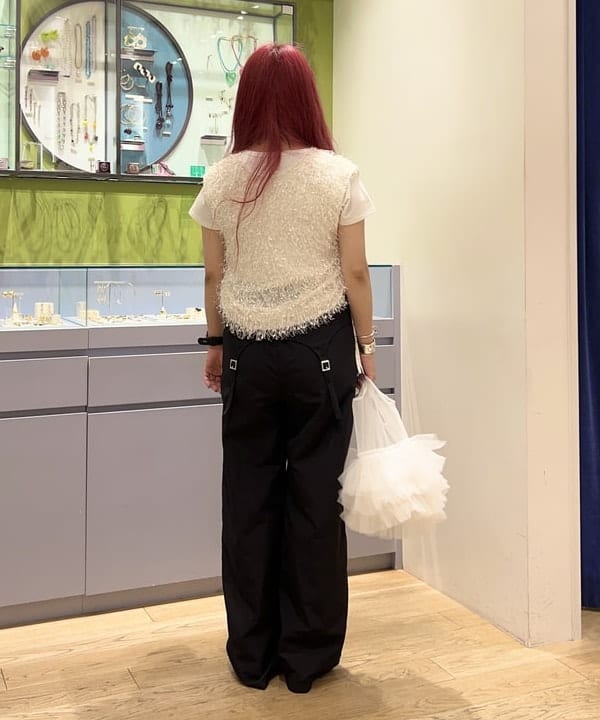 オカベ　アヤカさんの「BEAMS WOMEN｜Ray BEAMS / フリンジ 2Way ノースリーブ トップス」を使ったコーディネート